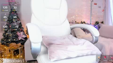 Snapshot of ninaa_sky chatting on December 2024 07:35:01 PM online show from December 2024 07:35:01 PM