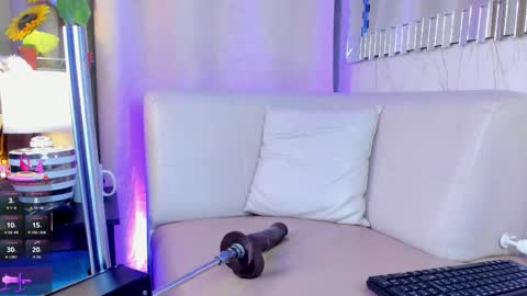 Valentina online show from September 2025 06:13:01 AM