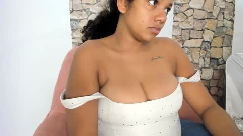 Snapshot of ninacollinss1 chatting on November 2025 03:56:02 PM ninabigboobs online show from November 2025 03:56:02 PM