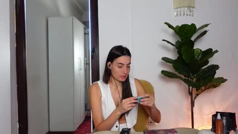 NinaCrystal online show from October 2025 08:23:02 AM