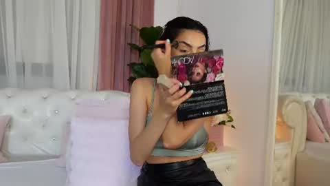 NinaCrystal online show from July 2026 10:43:02 AM