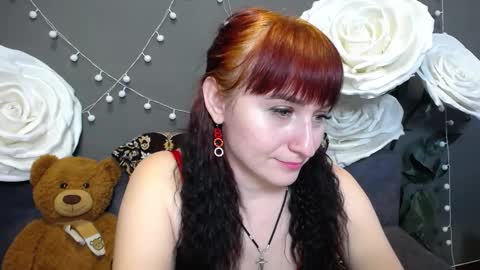 ninaflawlees online show from November 2025 01:07:02 PM