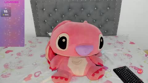 Snapshot of ninagrey03 chatting on January 2025 11:36:02 PM Valentina online show from January 2025 11:36:02 PM