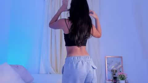 ninahtx online show from April 2026 08:50:01 PM