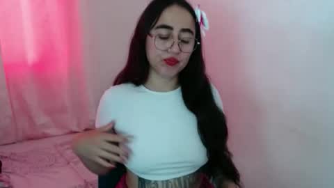 Snapshot of ninakravtz chatting on October 2025 03:02:01 PM N I N A online show from October 2025 03:02:01 PM