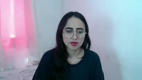 Snapshot of ninakravtz chatting on November 2025 04:20:02 PM N I N A online show from November 2025 04:20:02 PM