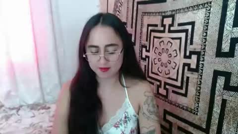 Snapshot of ninakravtz chatting on November 2025 06:41:02 PM N I N A online show from November 2025 06:41:02 PM