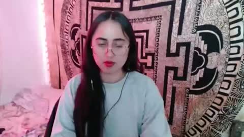 Snapshot of ninakravtz chatting on November 2025 04:06:02 PM N I N A online show from November 2025 04:06:02 PM