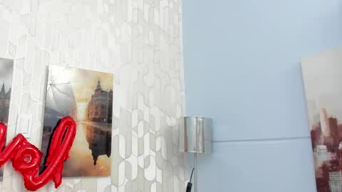 Snapshot of ninamedux chatting on February 2025 01:38:01 AM Nina Medux online show from February 2025 01:38:01 AM