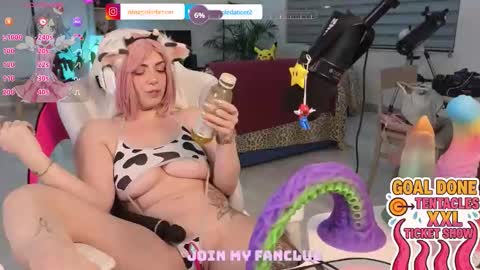 Snapshot of ninapoledance chatting on September 2025 06:57:01 PM Nina online show from September 2025 06:57:01 PM