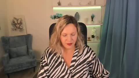 ninastarle online show from September 2025 05:19:02 AM