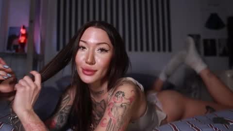 ninasuzuki online show from February 2026 09:38:01 AM