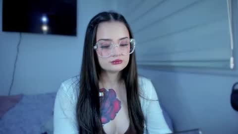 Snapshot of ninavolkov chatting on June 2026 11:17:02 PM ninavolkov online show from June 2026 11:17:02 PM