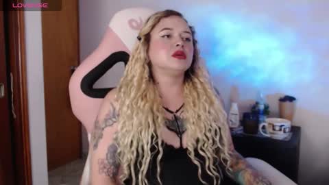 Nina online show from September 2025 10:47:01 PM