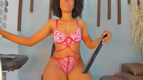 Snapshot of nini_beyker chatting on September 2025 01:27:01 PM nini_beyker online show from September 2025 01:27:01 PM