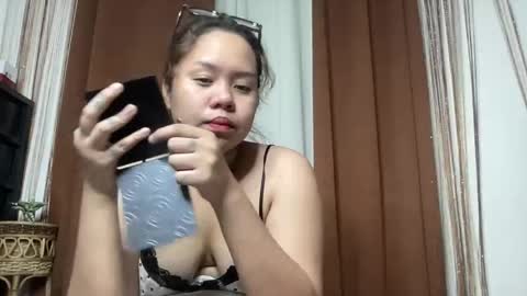 nini_luvskorn online show from April 2026 11:16:01 AM