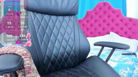 Snapshot of ninna_dee chatting on March 2025 08:41:02 AM nina dee online show from March 2025 08:41:02 AM