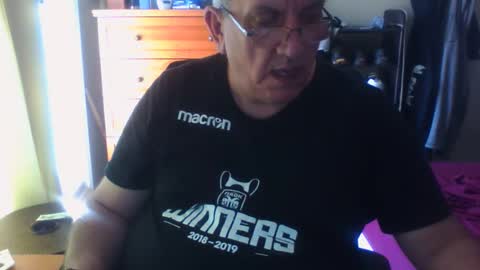Dennis online show from October 2025 04:02:01 PM