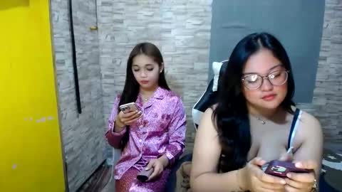 Snapshot of nitchiefucker chatting on September 2025 03:24:02 PM Nadz online show from September 2025 03:24:02 PM