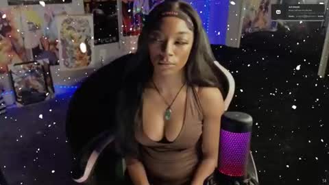 Snapshot of niviawolfe chatting on December 2025 01:48:02 AM NIVIA WOLFE online show from December 2025 01:48:02 AM