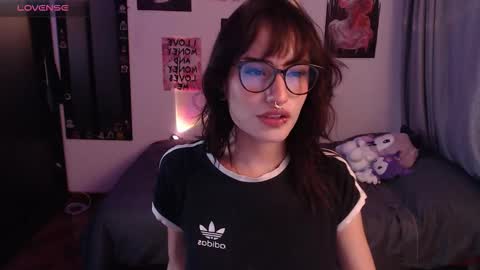 Snapshot of nixxie_ chatting on October 2025 01:14:02 AM Nixxie online show from October 2025 01:14:02 AM