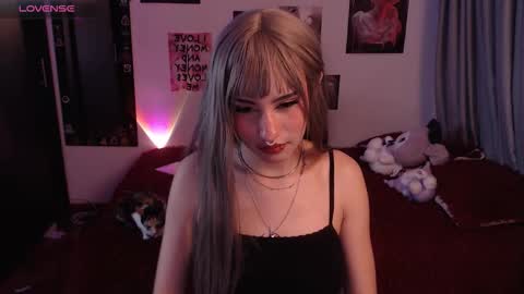 Snapshot of nixxie_ chatting on October 2025 01:11:01 AM Nixxie online show from October 2025 01:11:01 AM