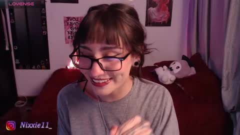 Snapshot of nixxie_ chatting on November 2025 01:39:01 AM Nixxie online show from November 2025 01:39:01 AM