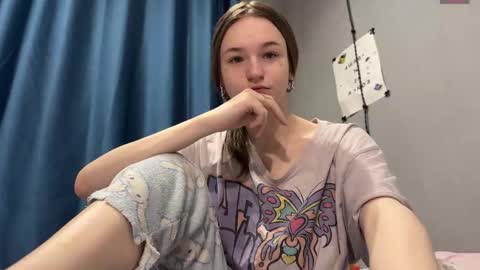 Tears Lora online show from December 2025 11:28:01 AM