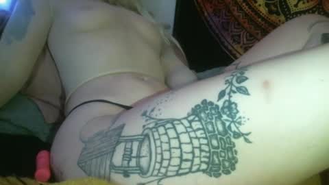 Snapshot of no_facequeen chatting on February 2025 01:42:02 PM Leah online show from February 2025 01:42:02 PM