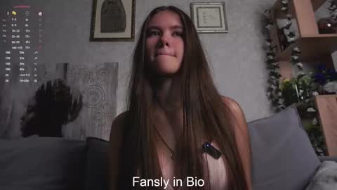 Snapshot of no_money_no_problem chatting on October 2025 01:06:02 AM Xany online show from October 2025 01:06:02 AM