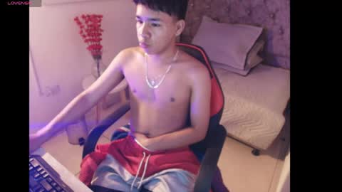 Snapshot of noa_hot69 chatting on June 2026 01:13:01 PM Noah online show from June 2026 01:13:01 PM