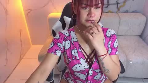 Snapshot of noa_tp chatting on October 2025 12:39:02 PM Noa online show from October 2025 12:39:02 PM