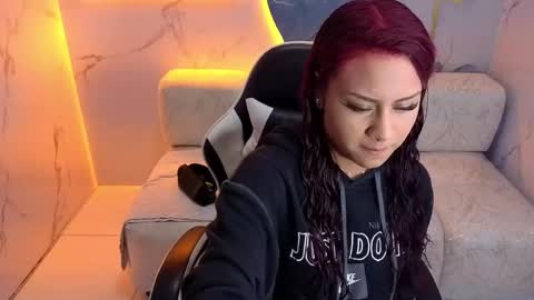 Snapshot of noa_tp chatting on November 2025 12:38:02 PM Noa online show from November 2025 12:38:02 PM