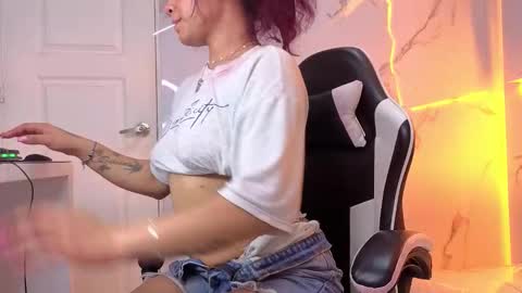 Snapshot of noa_tp chatting on November 2025 12:44:01 AM Noa online show from November 2025 12:44:01 AM