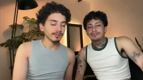 Snapshot of noah_and_steven chatting on May 2026 01:57:16 AM noah_and_steven online show from May 2026 01:57:16 AM