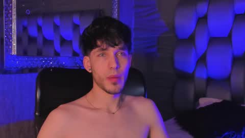 Noah Brigth online show from November 2025 09:20:02 PM