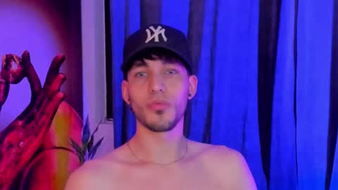 Noah Brigth online show from November 2025 01:17:02 AM