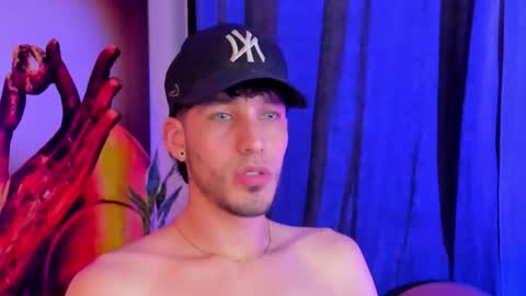 Noah Brigth online show from November 2025 01:22:02 PM