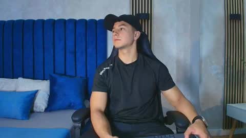 Snapshot of noah_clarkk chatting on June 2026 05:35:01 PM Noah online show from June 2026 05:35:01 PM