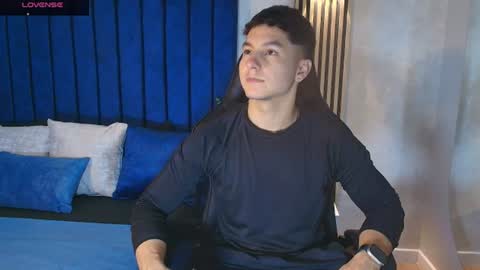 Snapshot of noah_clarkk chatting on June 2026 05:39:01 PM Noah online show from June 2026 05:39:01 PM