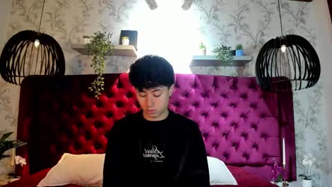 noah_dupont_ online show from February 2026 11:48:01 AM