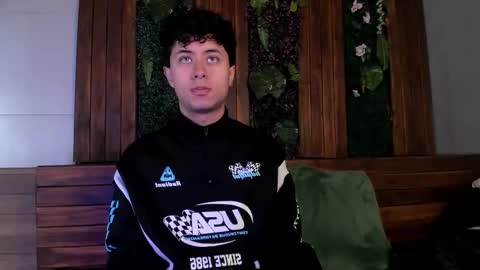 noah_dupont_ online show from February 2026 11:58:02 AM