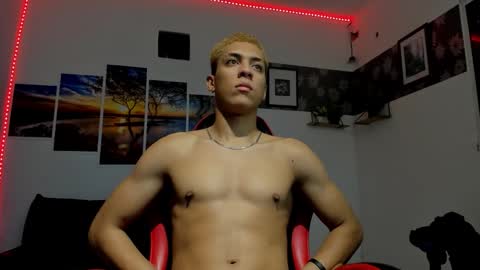 noah_flynn1 online show from February 2026 06:45:02 AM