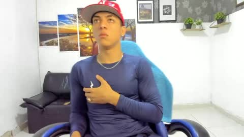 noah_flynn1 online show from May 2026 10:23:01 AM