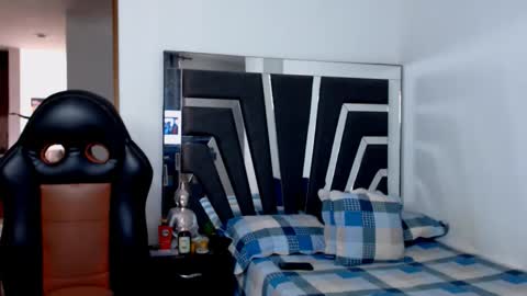 Snapshot of noah_harris01 chatting on December 2025 12:34:02 PM Noah Harris01 online show from December 2025 12:34:02 PM