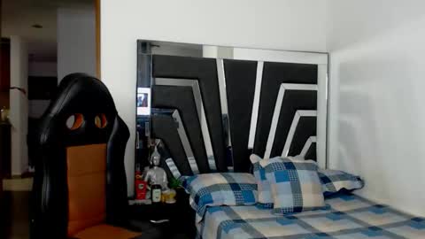 Snapshot of noah_harris01 chatting on January 2026 11:48:02 AM Noah Harris01 online show from January 2026 11:48:02 AM