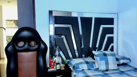 Snapshot of noah_harris01 chatting on February 2026 12:26:01 PM Noah Harris01 online show from February 2026 12:26:01 PM