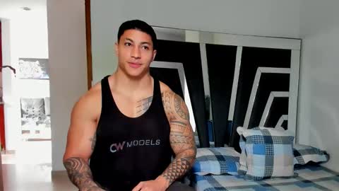 Snapshot of noah_harris01 chatting on February 2026 01:05:02 PM Noah Harris01 online show from February 2026 01:05:02 PM