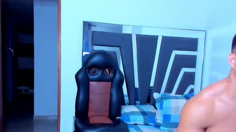 Snapshot of noah_harris01 chatting on February 2026 11:03:02 AM Noah Harris01 online show from February 2026 11:03:02 AM