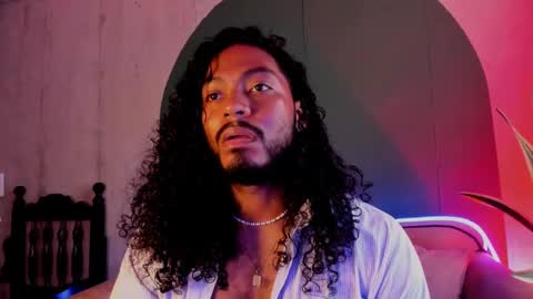 Snapshot of noah_jones__ chatting on February 2025 09:19:01 PM Noah online show from February 2025 09:19:01 PM